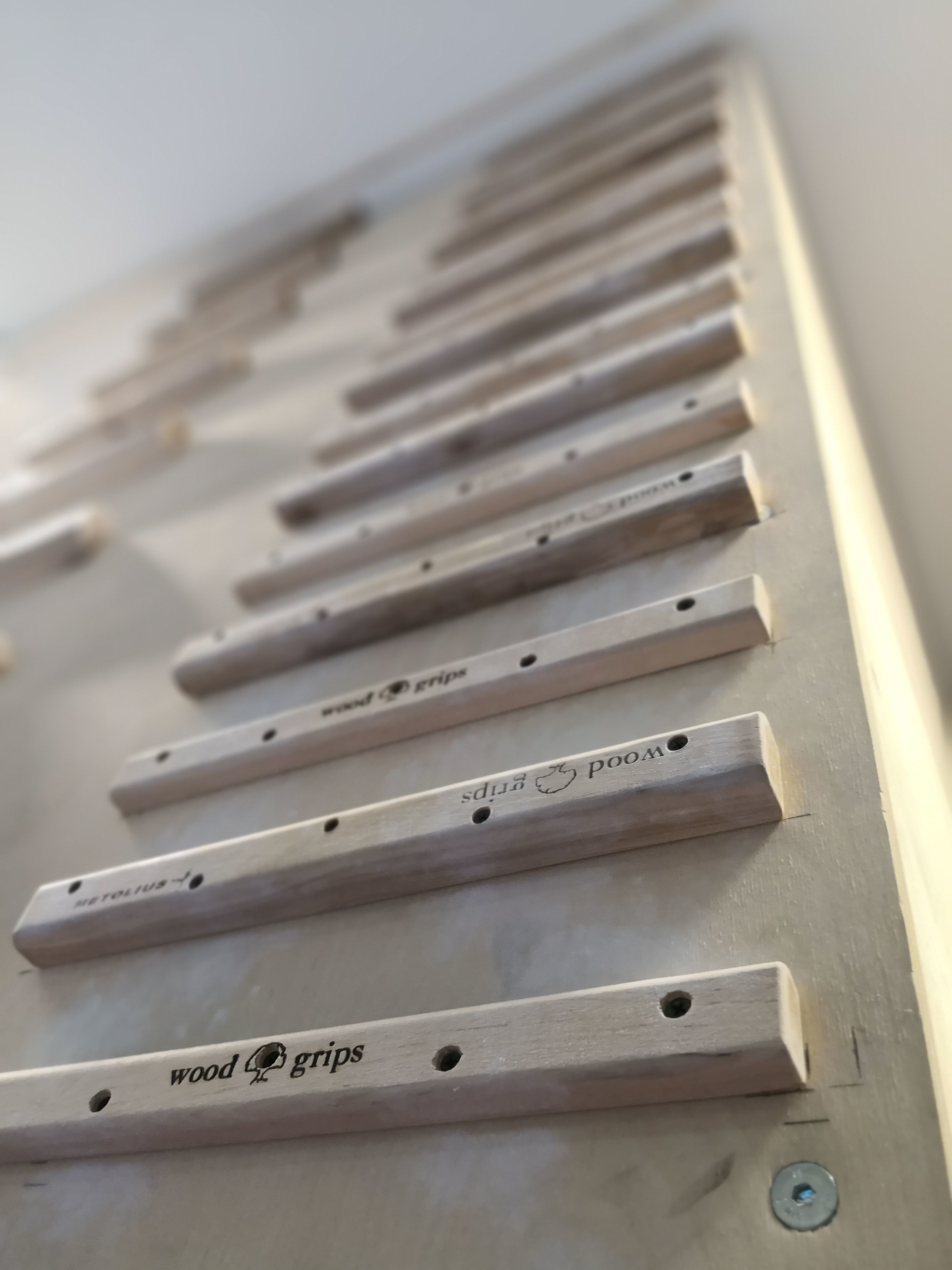 Klatretrening på Hamna – fingerbrett og treningsutstyr for klatring i Nordfjord